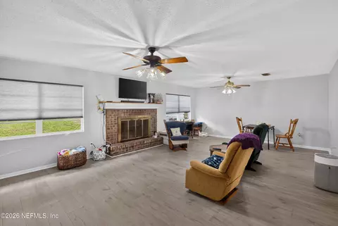 Living - 359 SE 4th Ave, Melrose, FL 32666 photo 1 of 3