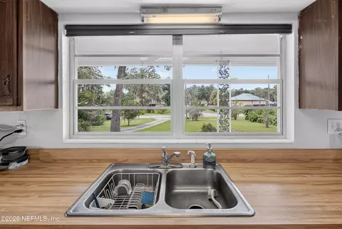 Kitchen - 359 SE 4th Ave, Melrose, FL 32666 photo 3 of 7