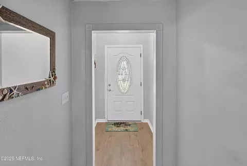 Entry Way - 359 SE 4th Ave, Melrose, FL 32666 photo 1 of 3