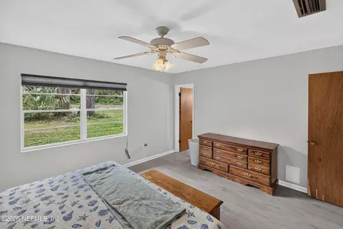 Bedroom - 359 SE 4th Ave, Melrose, FL 32666 photo 4 of 9