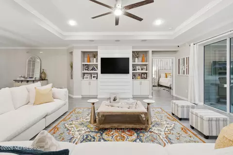Entry Way - 472 Hutchinson Ln, Saint Augustine, FL 32095 photo 4 of 4
