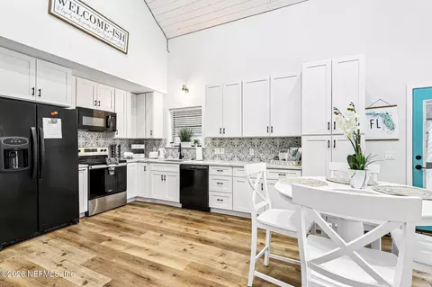 Kitchen - 2900 Joe Ashton Rd, Saint Augustine, FL 32092 photo 7 of 12