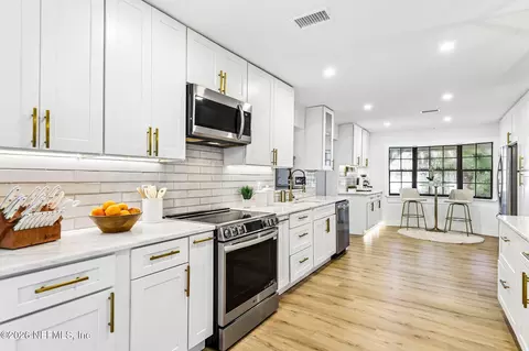 Kitchen - 2900 Joe Ashton Rd, Saint Augustine, FL 32092 photo 3 of 12