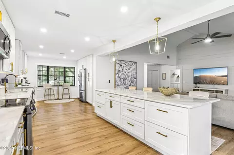 Kitchen - 2900 Joe Ashton Rd, Saint Augustine, FL 32092 photo 5 of 12
