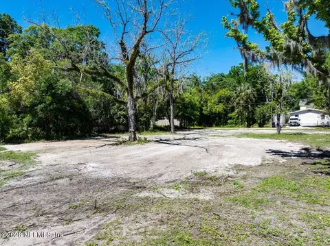 722 SW 5th St, Gainesville, FL 32601 photo 4