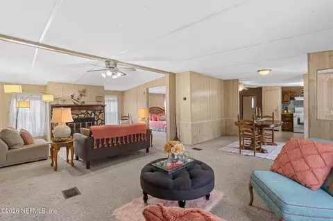 125 Pine St, Satsuma, FL 32189 photo 4