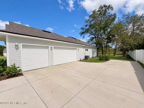 Exterior - 96336 Blackrock Rd, Yulee, FL 32097 photo 5 of 12