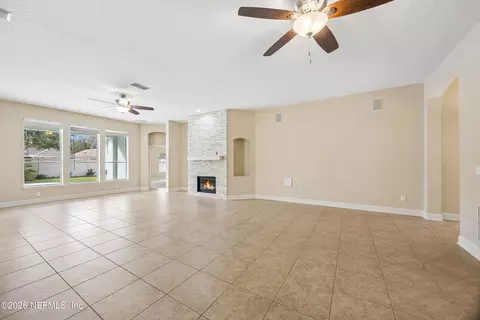 Living - 709 Flowers St, Saint Augustine, FL 32092 photo 3 of 5