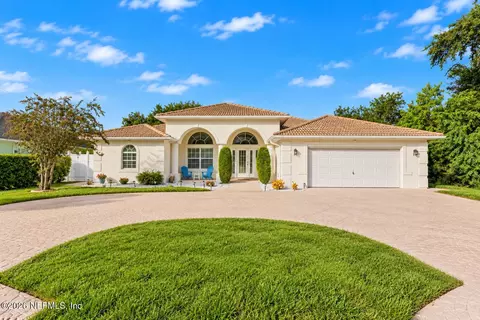 8 Fieldstone Ln, Palm Coast, FL 32137