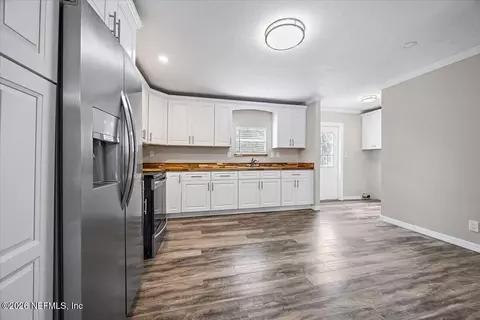 101 Mc Call St, Interlachen, FL 32148 photo 7