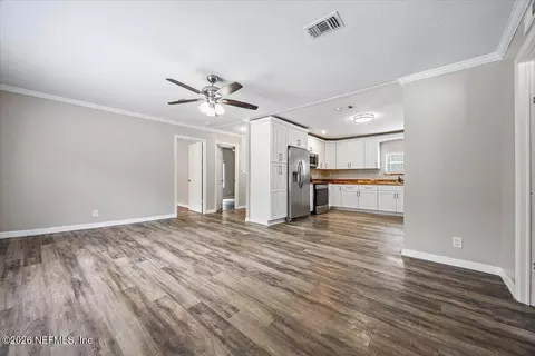 101 Mc Call St, Interlachen, FL 32148 photo 5