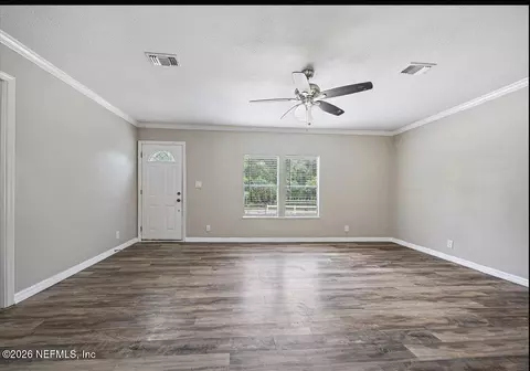 101 Mc Call St, Interlachen, FL 32148 photo 4