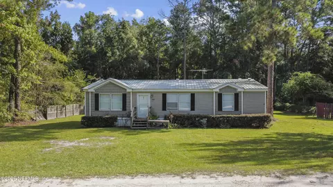 8417 Creekside Dr, Macclenny, FL 32063