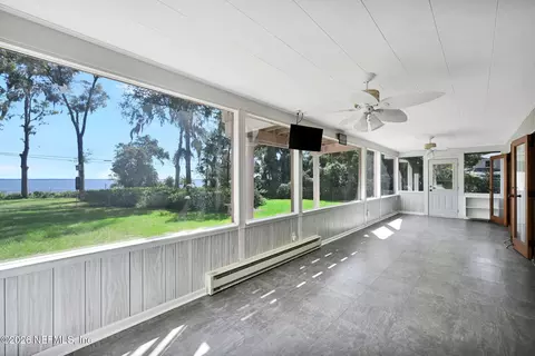 Exterior - 806 River Rd, Orange Park, FL 32073 photo 7 of 22