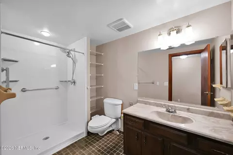 Bath - 806 River Rd, Orange Park, FL 32073 photo 2 of 4