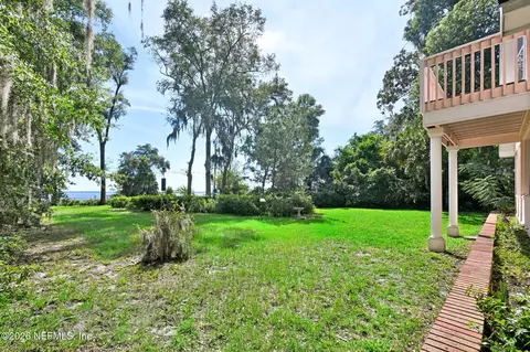 Exterior - 806 River Rd, Orange Park, FL 32073 photo 4 of 22