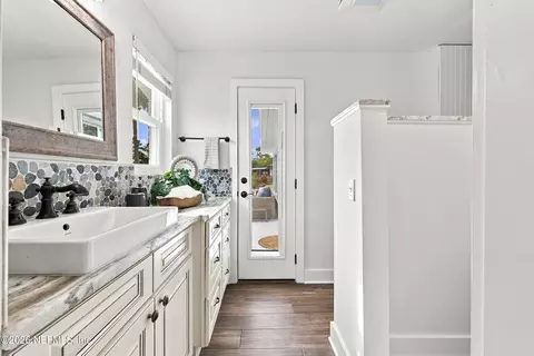Bath - 3467 Eunice Rd, Jacksonville, FL 32250 photo 1 of 7