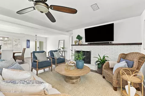 Living - 3467 Eunice Rd, Jacksonville, FL 32250 photo 3 of 4