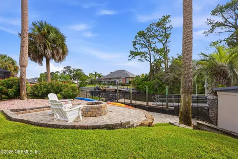 Exterior - 3467 Eunice Rd, Jacksonville, FL 32250 photo 7 of 10