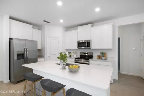 Kitchen - 202 Superior Blvd, Saint Augustine, FL 32092 photo 2 of 2