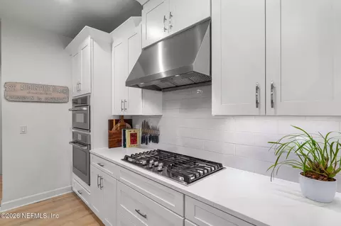 Kitchen - 341 Marquesa Cir, Saint Johns, FL 32259 photo 4 of 5