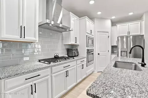 Kitchen - 9811 Element Rd, Jacksonville, FL 32256 photo 3 of 3