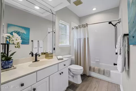 Bath - 925 Spring Lake Ct, Saint Augustine, FL 32080 photo 5 of 6