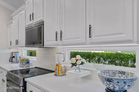 Kitchen - 925 Spring Lake Ct, Saint Augustine, FL 32080 photo 4 of 6