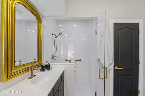 Bath - 925 Spring Lake Ct, Saint Augustine, FL 32080 photo 3 of 6