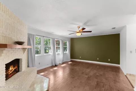 Living - 338 19th St, Atlantic Beach, FL 32233 photo 3 of 3