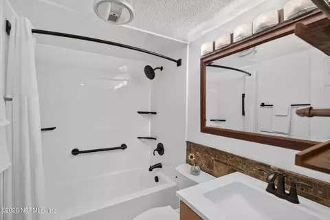 Bath - 338 19th St, Atlantic Beach, FL 32233 photo 3 of 3