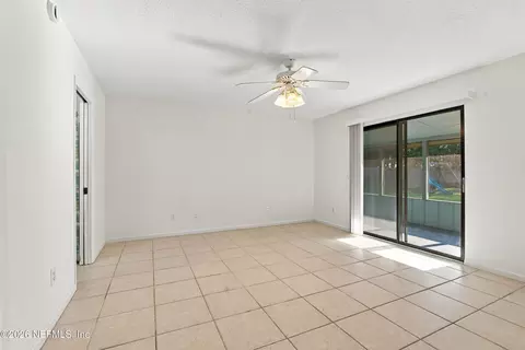 Living - 85318 Blackmon Rd, Yulee, FL 32097 photo 1 of 5