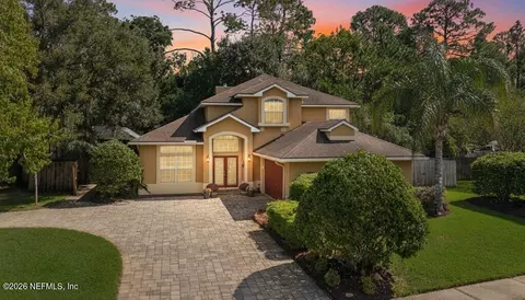 2501 Winged Elm Dr E, Jacksonville, FL 32246