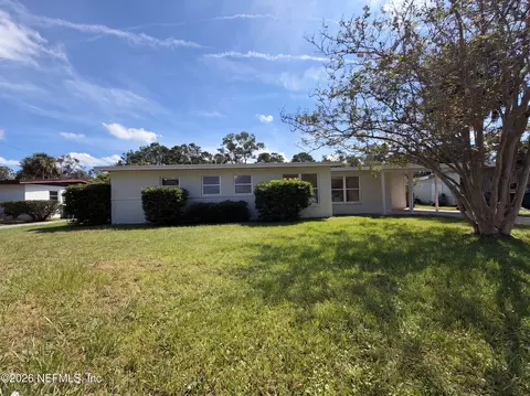 1737 Hawaii Dr E, Jacksonville, FL 32246