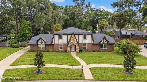 4463 River Trail Rd, Jacksonville, FL 32277