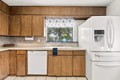 Kitchen - 7137 Middleton Ave, Saint Augustine, FL 32080 photo 5 of 5