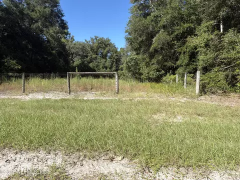 221 Beulah Church Rd, Crescent City, FL 32112