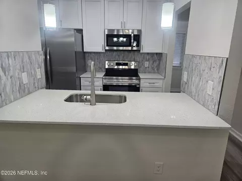 3270 Ricky Dr #202, Jacksonville, FL 32223