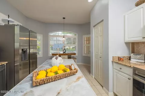 Kitchen - 945 Ridgewood Ln, Saint Augustine, FL 32086 photo 4 of 9