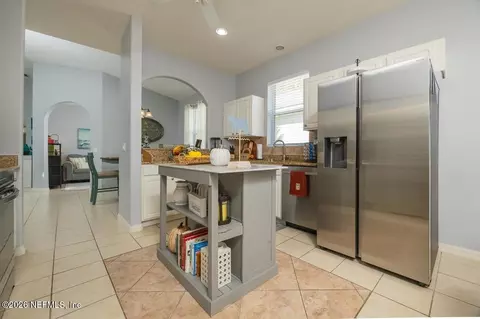 Kitchen - 945 Ridgewood Ln, Saint Augustine, FL 32086 photo 7 of 9