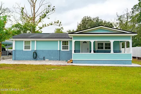 8354 Vining St, Jacksonville, FL 32210