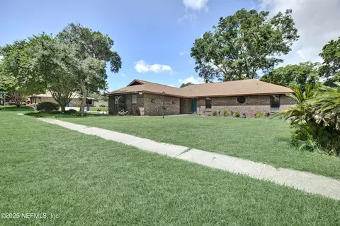 2210 Broad Water Dr, Jacksonville, FL 32225