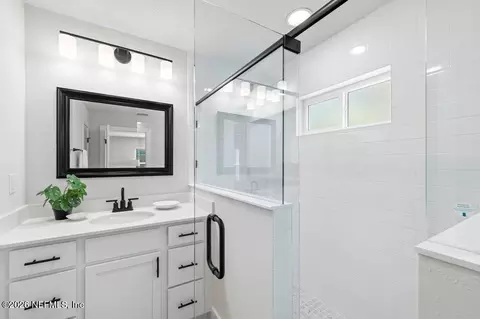 Bath - 12351 Tiny Dr, Jacksonville, FL 32218 photo 4 of 5