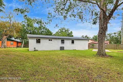 Exterior - 96001 Zion Ct, Yulee, FL 32097 photo 5 of 5