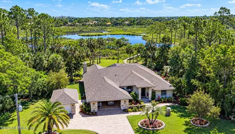 2 Covington Ln, Palm Coast, FL 32137