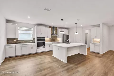 3642 Americana Dr, Green Cove Springs, FL 32043