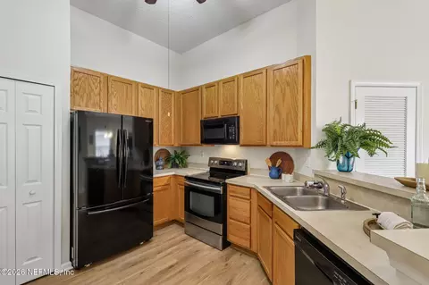 Kitchen - 2418 Old Pine Trl, Fleming Island, FL 32003 photo 1 of 5