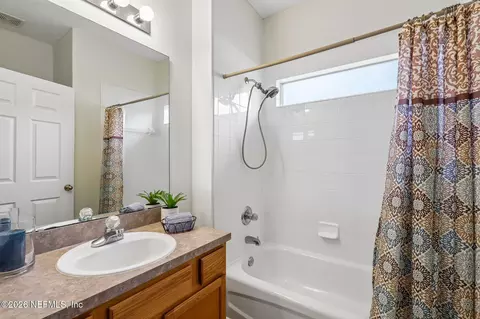 Bath - 2418 Old Pine Trl, Fleming Island, FL 32003 photo 3 of 3