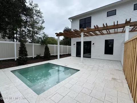 Exterior - 9 Sebastian Ave #B, Saint Augustine, FL 32084 photo 2 of 3