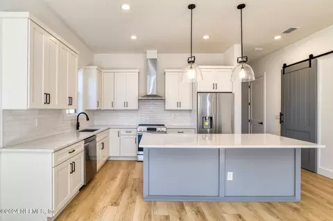 Kitchen - 9 Sebastian Ave #B, Saint Augustine, FL 32084 photo 1 of 5